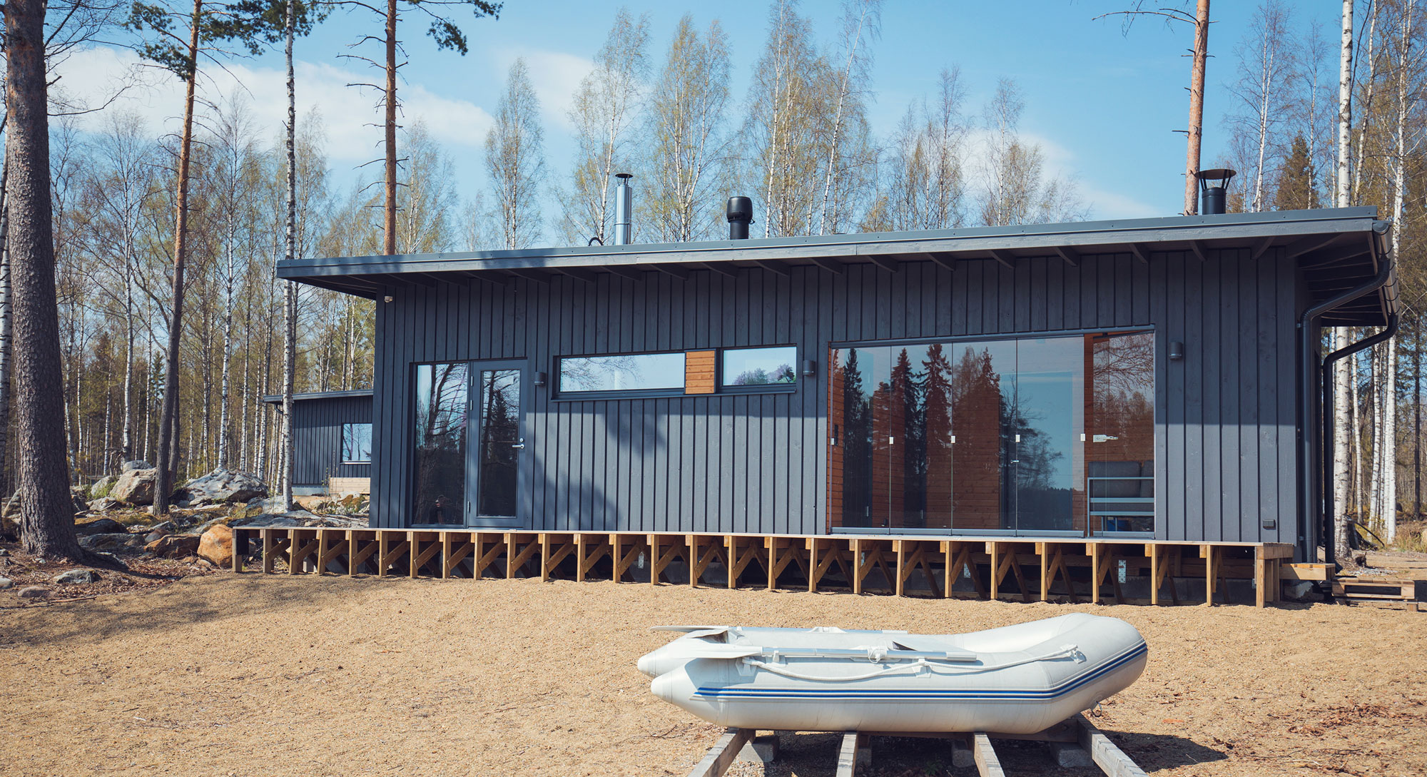 arkkitehti on huomioinut terassilasit talon suunnittelussa