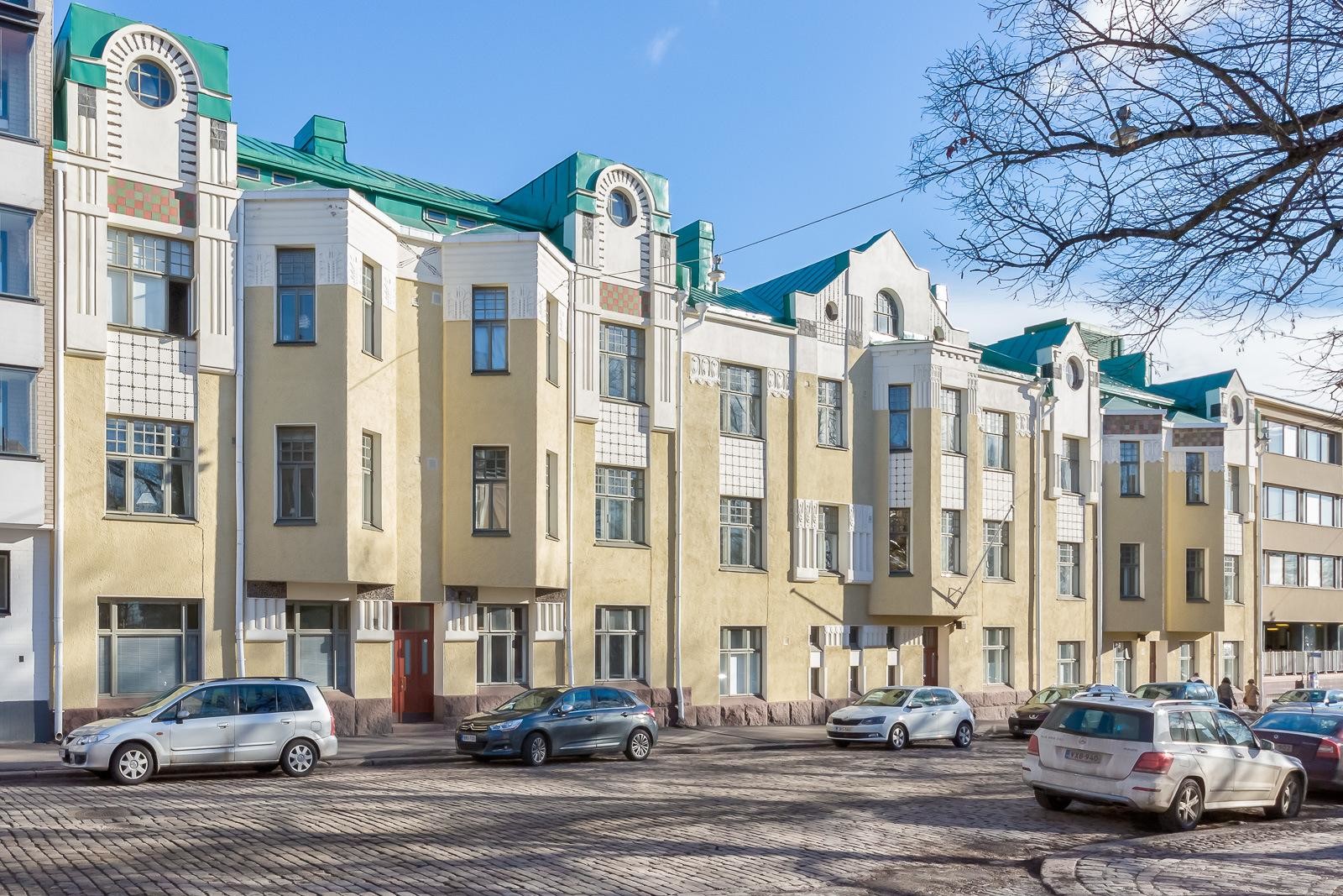 ullanlinna myytävät asunnot helsinki